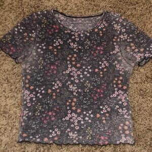 American Eagle cropped floral shirt